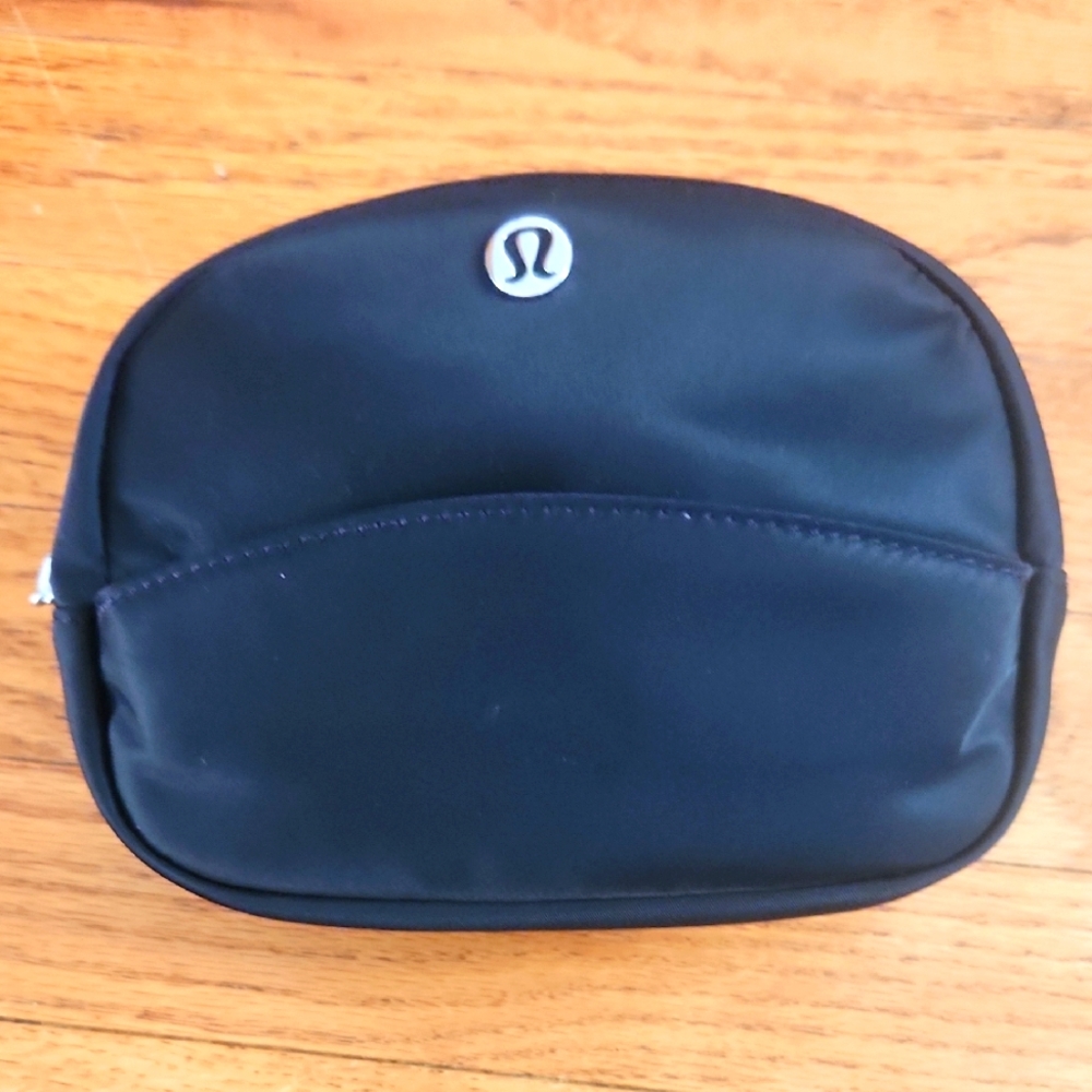 Lulelemon Cosmetic Pouch